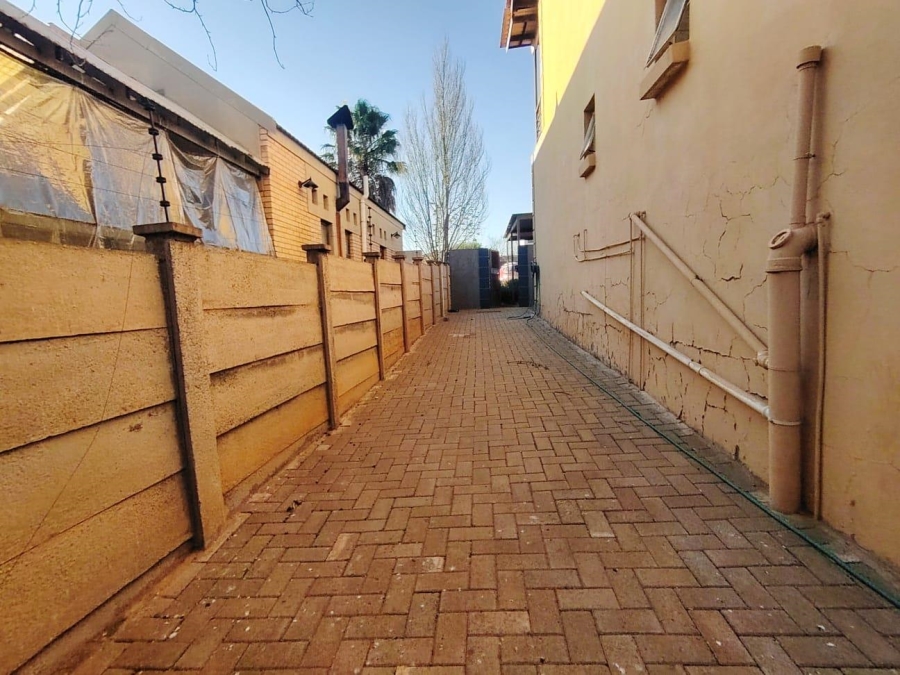 3 Bedroom Property for Sale in Langenhovenpark Free State